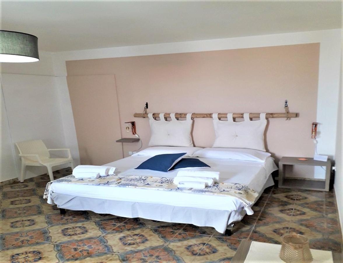 Estasi Sul Mare Bed and Breakfast Porto Cesareo Exteriör bild