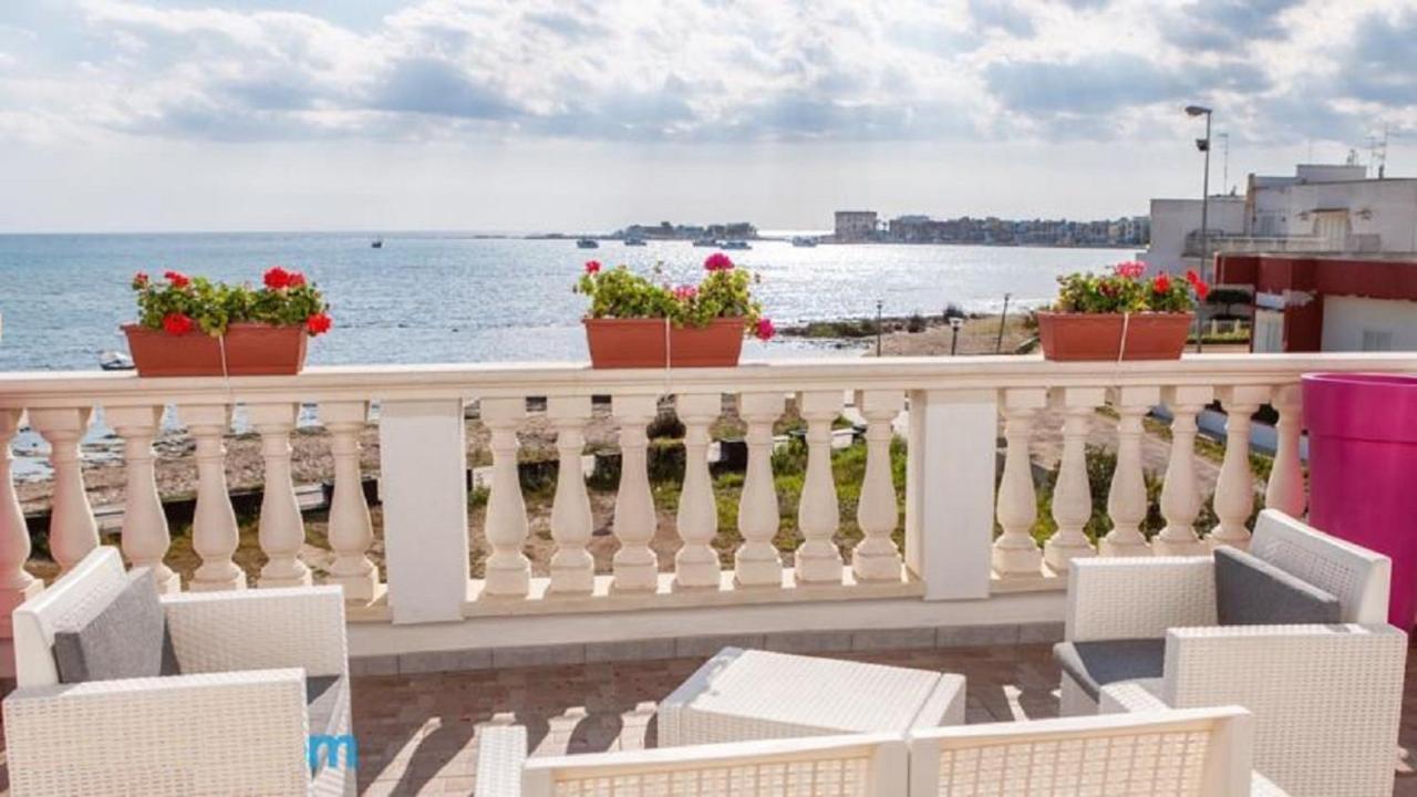 Estasi Sul Mare Bed and Breakfast Porto Cesareo Exteriör bild
