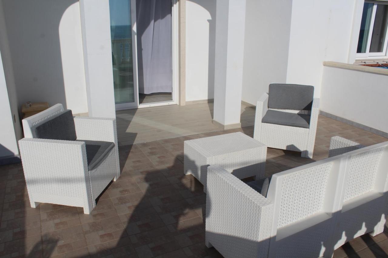 Estasi Sul Mare Bed and Breakfast Porto Cesareo Exteriör bild