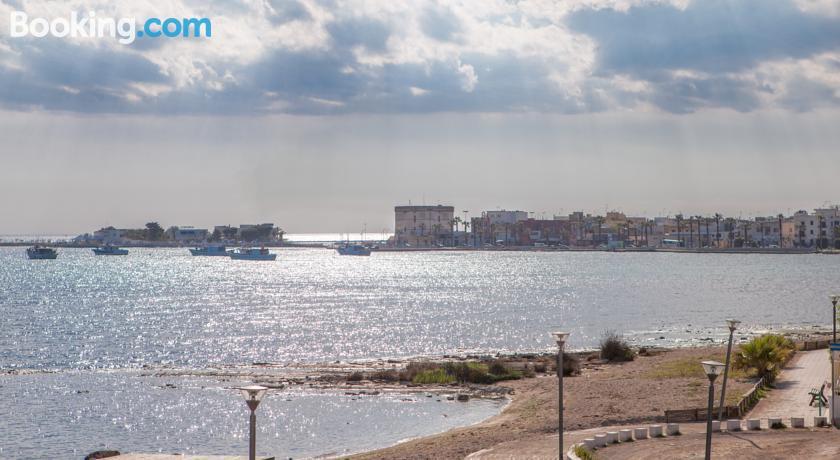 Estasi Sul Mare Bed and Breakfast Porto Cesareo Exteriör bild
