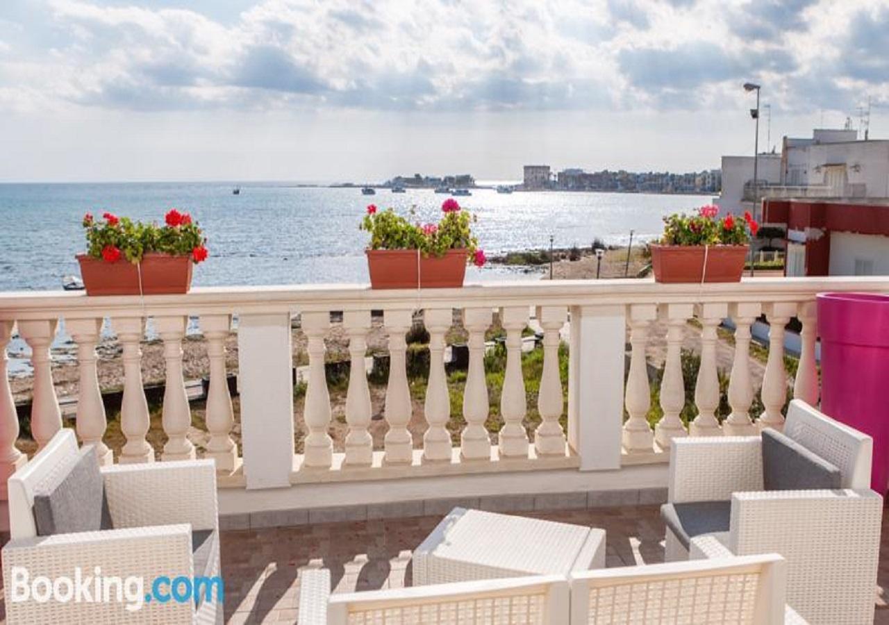 Estasi Sul Mare Bed and Breakfast Porto Cesareo Exteriör bild