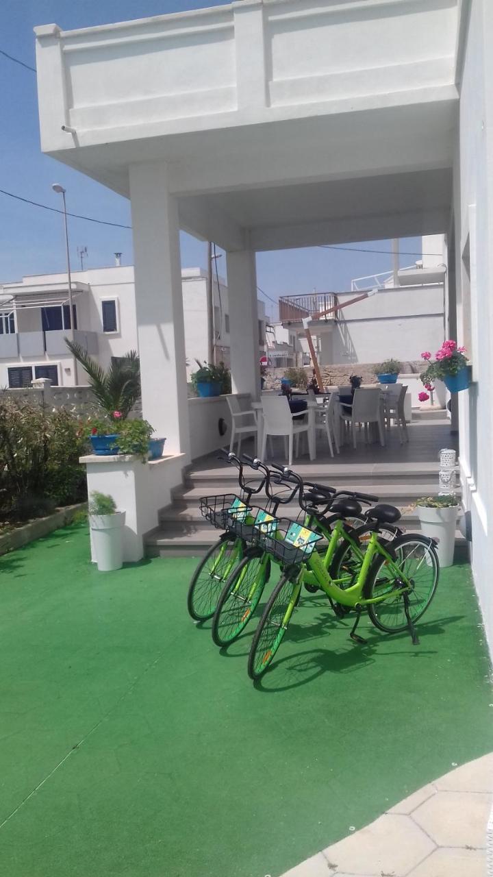 Estasi Sul Mare Bed and Breakfast Porto Cesareo Exteriör bild